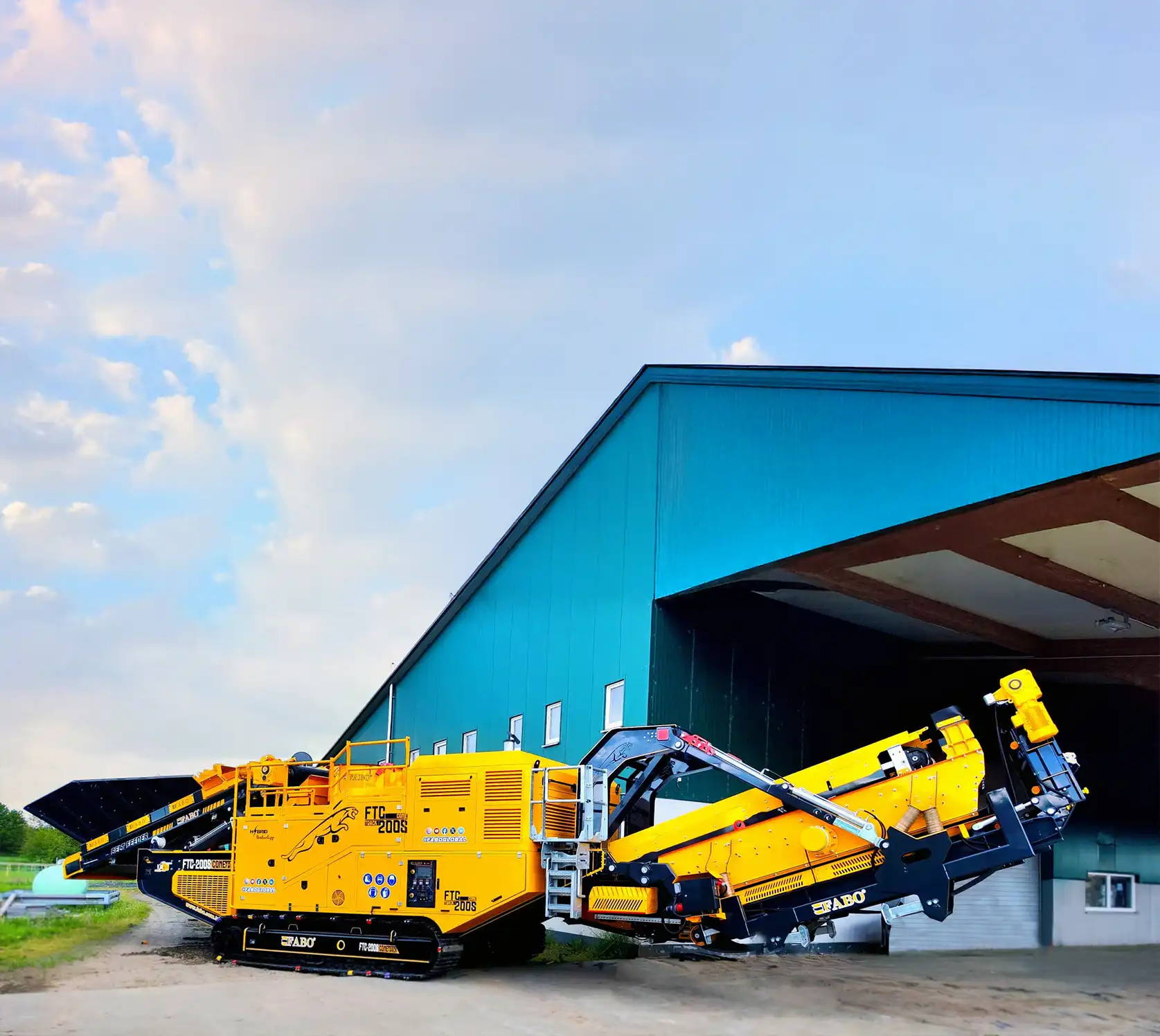 mobile-cone-crusher-015445