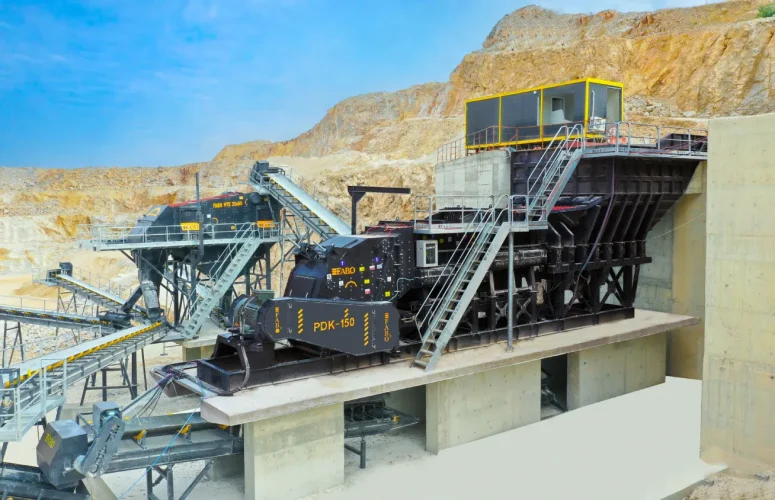 Impact crusher for minig