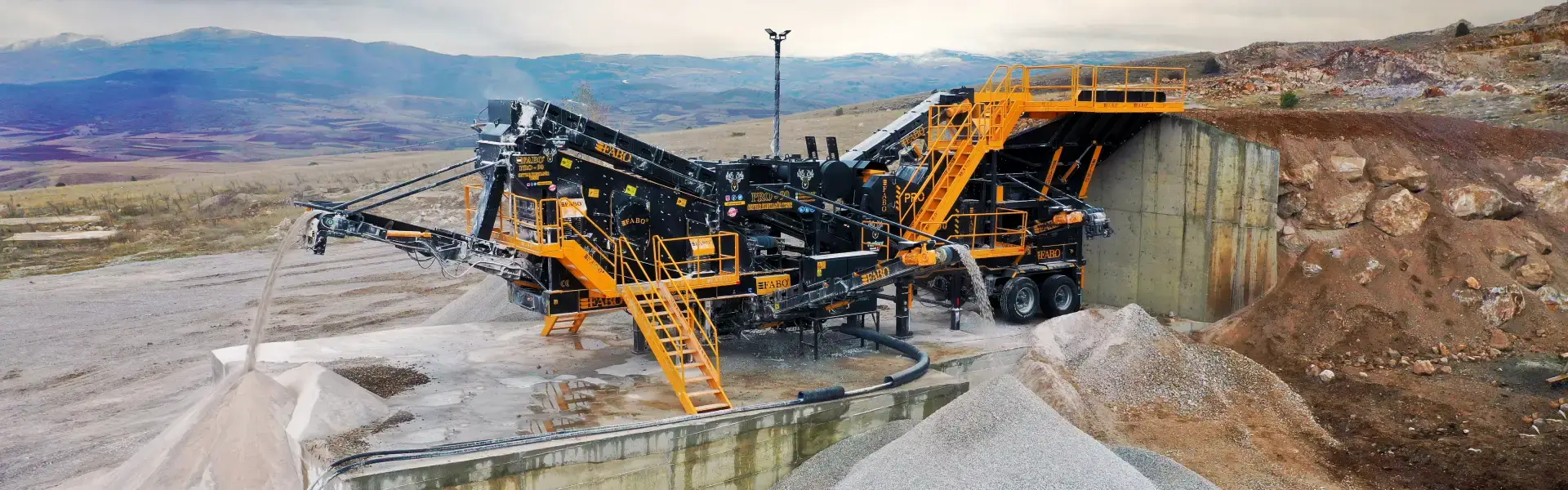 PRO-90 Portable Crushing Screening Plant